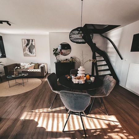 Het Amsterdamse Raadhuisje Villa Landsmeer Luaran gambar