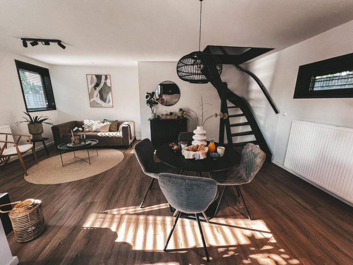 Het Amsterdamse Raadhuisje Villa Landsmeer Luaran gambar